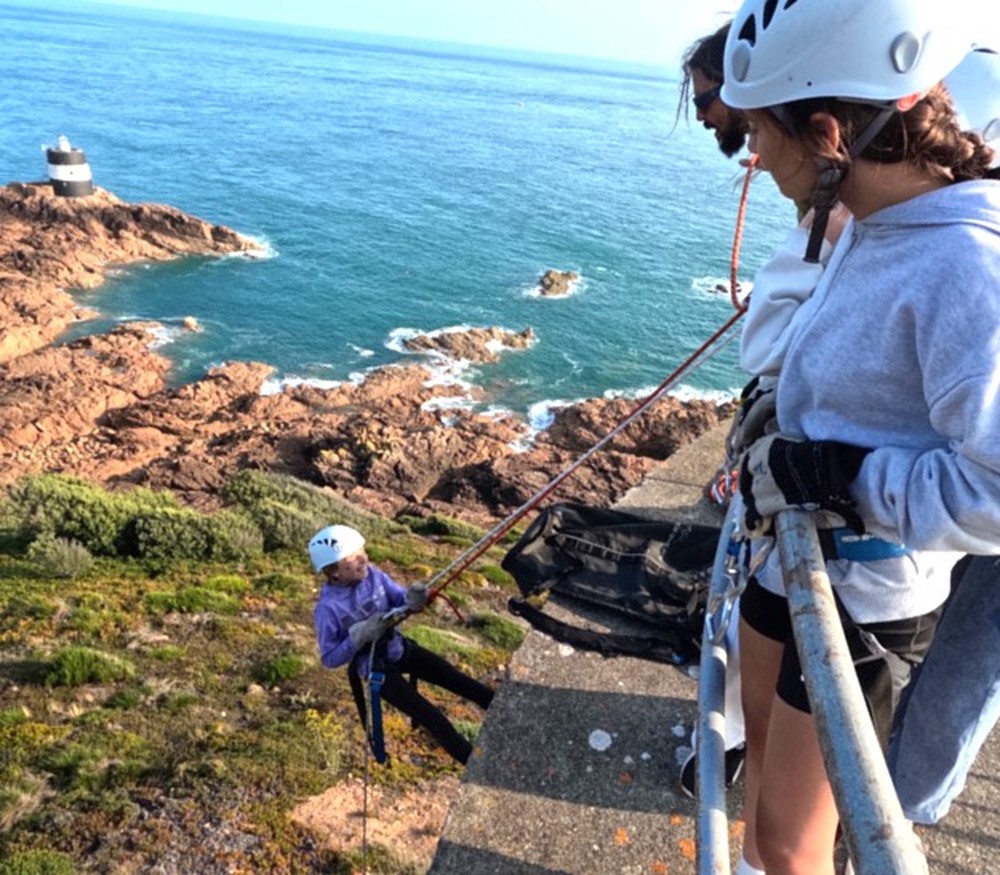 21.08.24 Abseiling B2AE861A